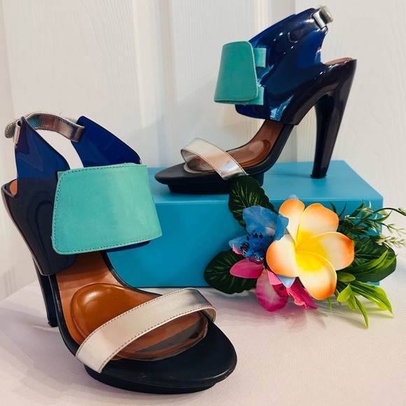 UNITED NUDE ~ Dark Blue, Teal and Silver 4” Heels w/Velcro Straps size 6 - Picture 1 of 8